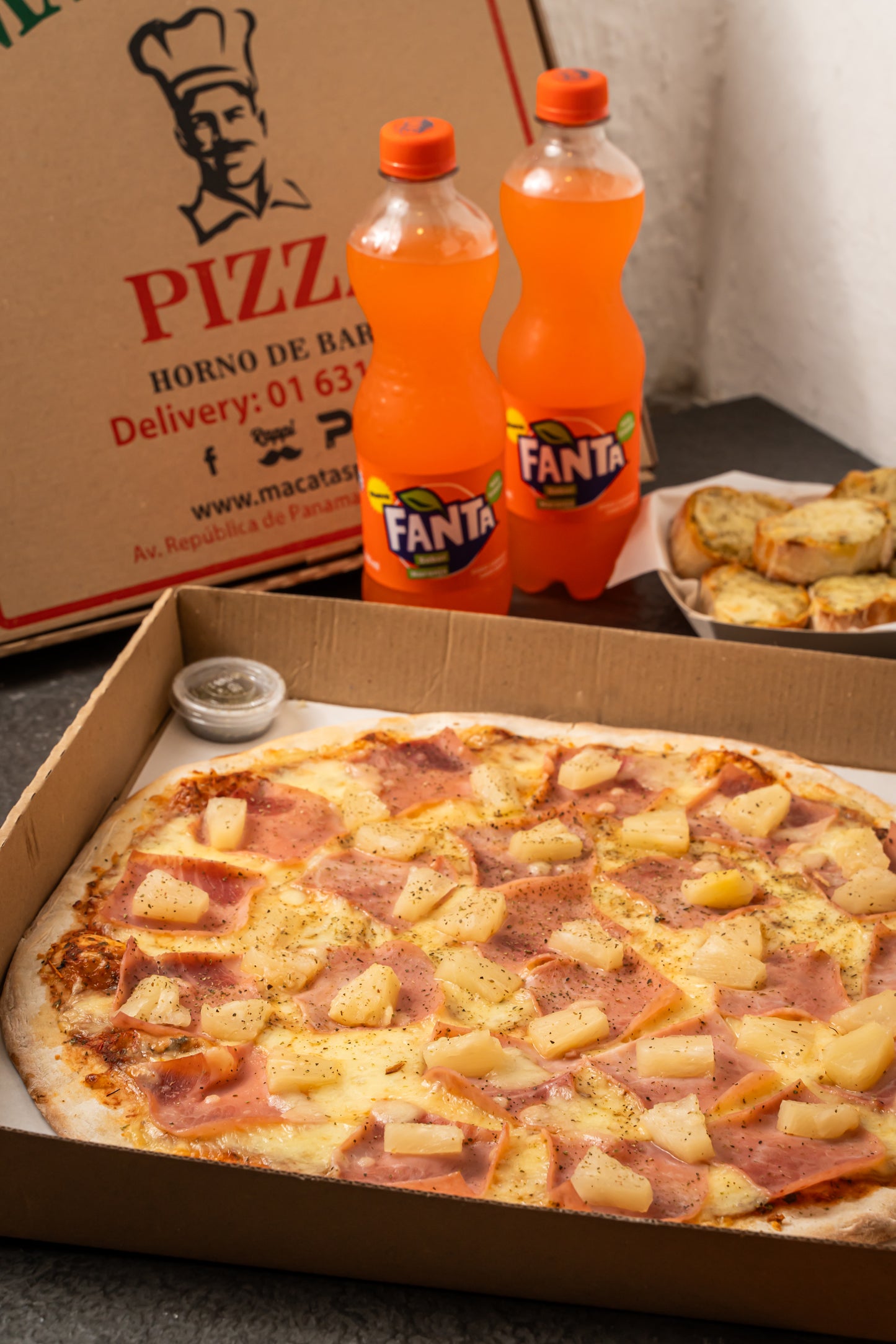 Combo Pizza Grande, Pan Al Ajo y Gaseosa!!